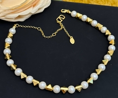 Колье чокер с жемчугом в стиле VALENTINO