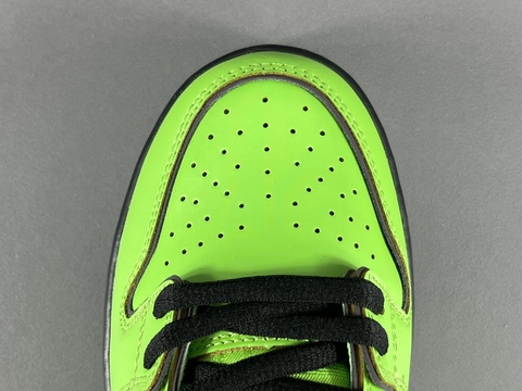 Powerpuff Girls x Nike SB Dunk Low 'Buttercup' 