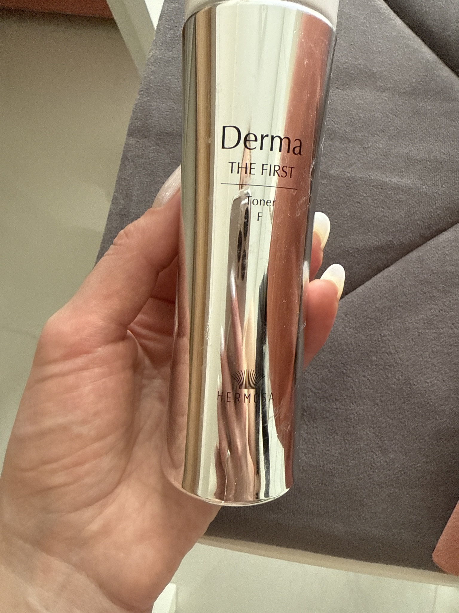 Увлажняющий лосьон с AHA-кислотами HERMOSA Derma The First Toner F