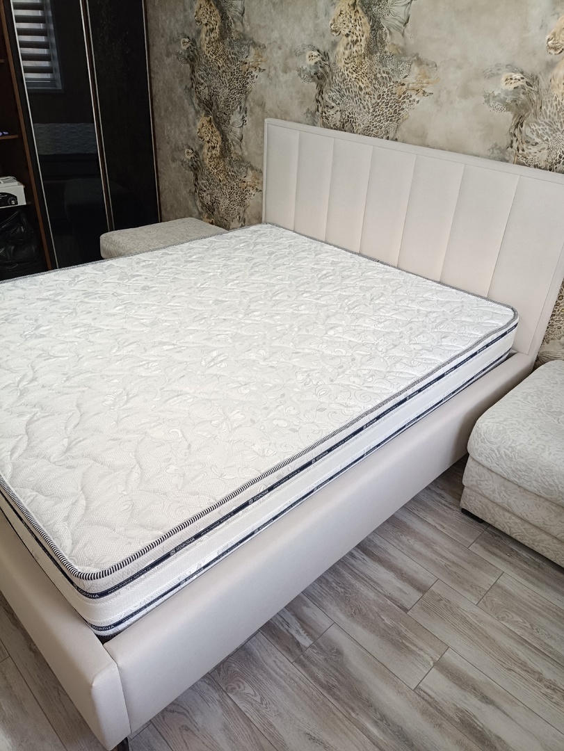 нажмите, чтобы открыть фото на весь экран