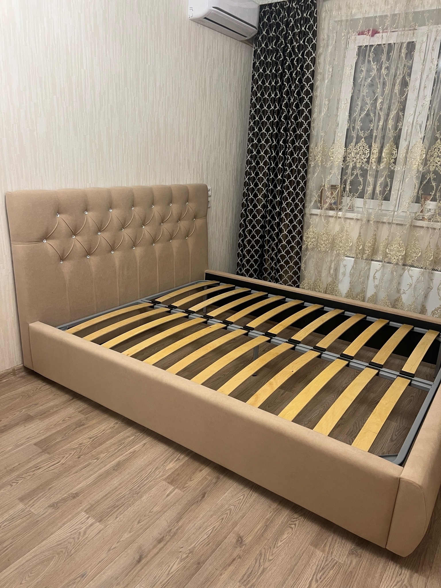 нажмите, чтобы открыть фото на весь экран