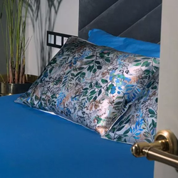 Простыня на резинке в васильково-синем Mollen