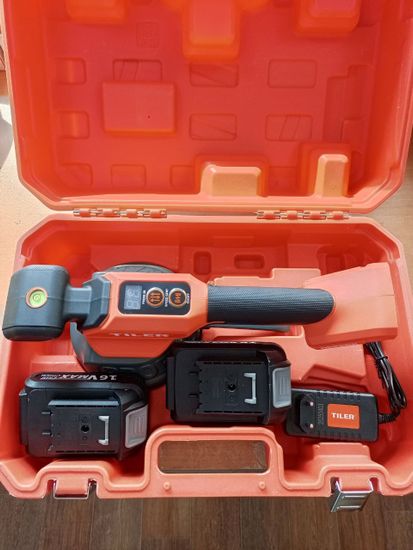 Виброприсоска по керамограниту Tiler