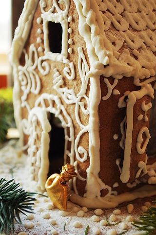 Пряничный домик с цельнозерновой мукой