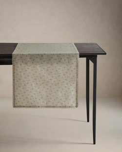 ZARA HOME СКАТЕРТЬ-ДОРОЖКА НА СТОЛ «ПОЛЕВЫЕ ЦВЕТЫ» С КРУЖЕВОМ, ТЕМНО-СЕРЫЙ
