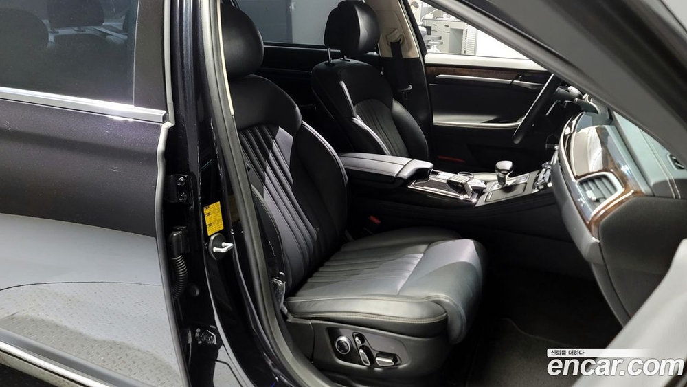 Genesis G90 3.8 AWD (11.2019)