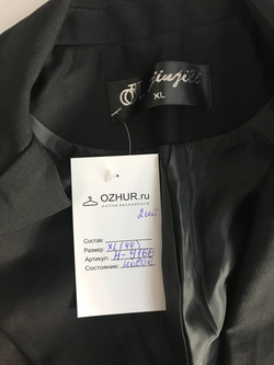 Жакет лаконичного кроя, маркировка XL, визуально на 42 размер, новый