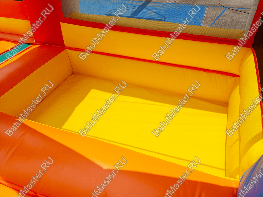 Коммерческий надувной батут "Змей Горыныч 3" 16*10*9 м