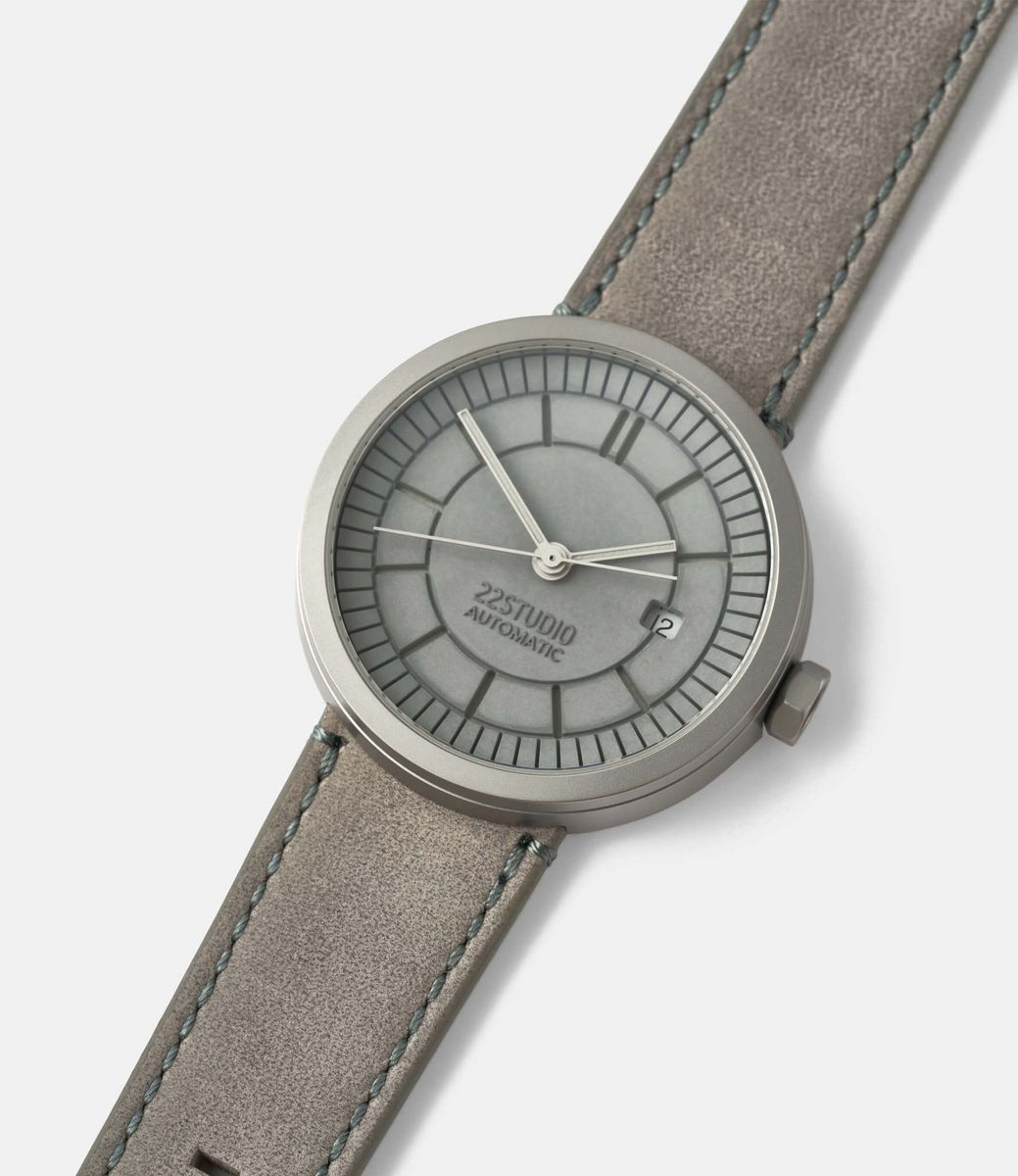 22 Studio Sector Watch Automatic Concrete Grey Edition — часы из бетона