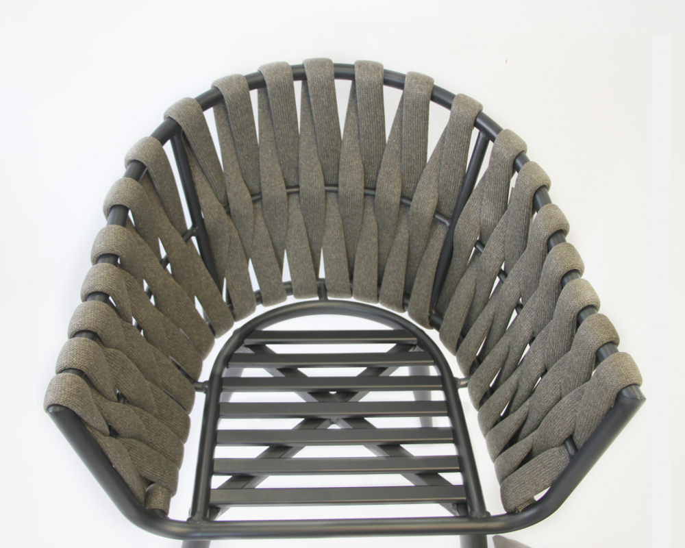 Кресло плетеное с подушками Verona