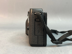 Canon EOS M6 Mark II 31.000 кадров, скол на экране