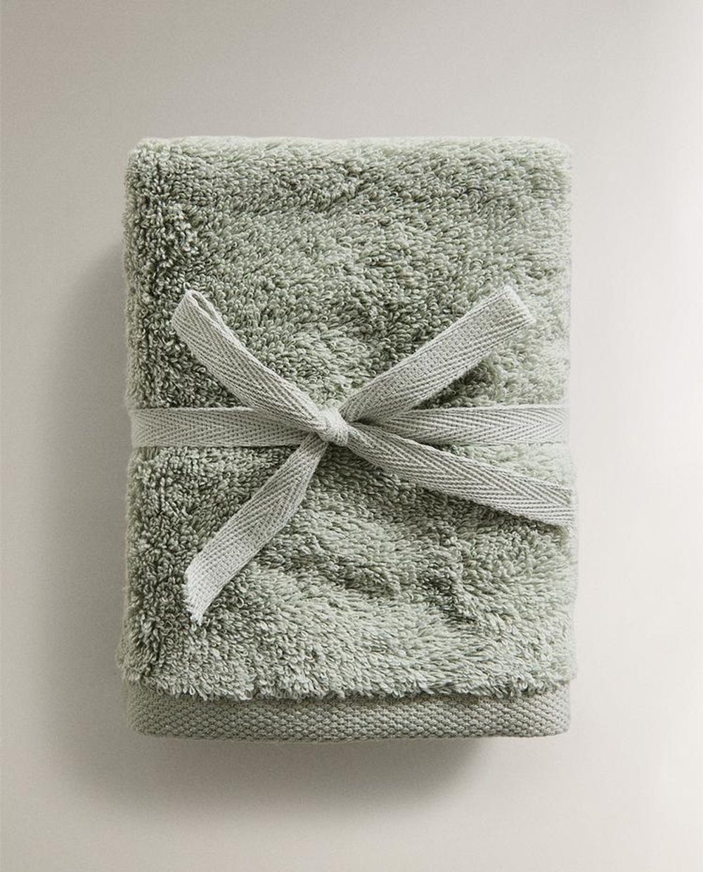 ZARA HOME ПОЛОТЕНЦЕ ИЗ ХЛОПКА ВЫСШЕГО КАЧЕСТВА (НАБОР ИЗ 3 ШТ), СВЕТЛО-ЗЕЛЕНЫЙ