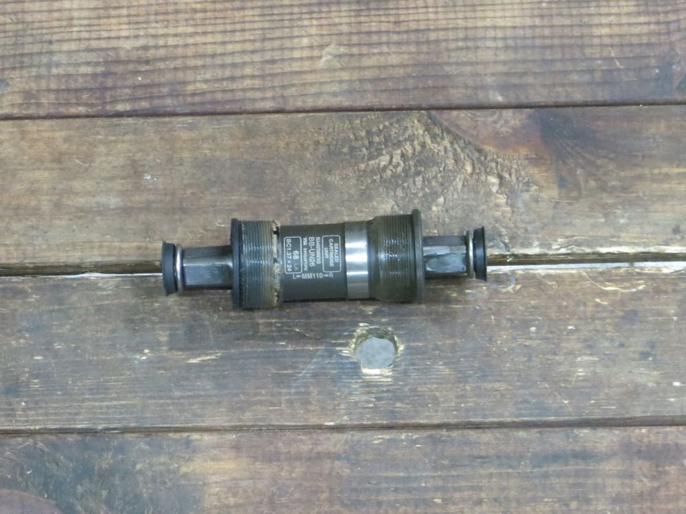 Каретка Shimano BB-UN26 68х110