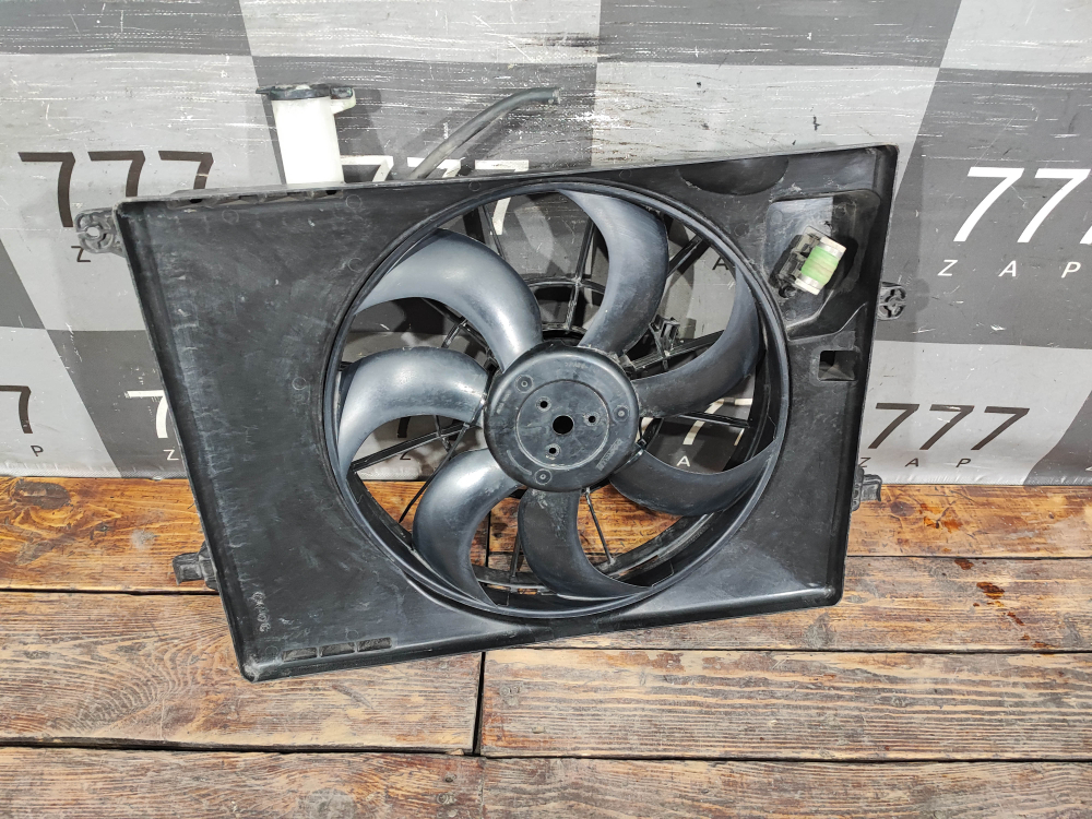 Диффузор с вентилятором охлаждения Hyundai Creta 1 (GS) 16-21 Б/У Оригинал 25380M0000