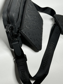 Сумка-мессенджер Louis Vuitton