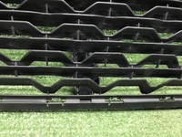 Решетка переднего бампера Renault Duster 2 (20-нв)