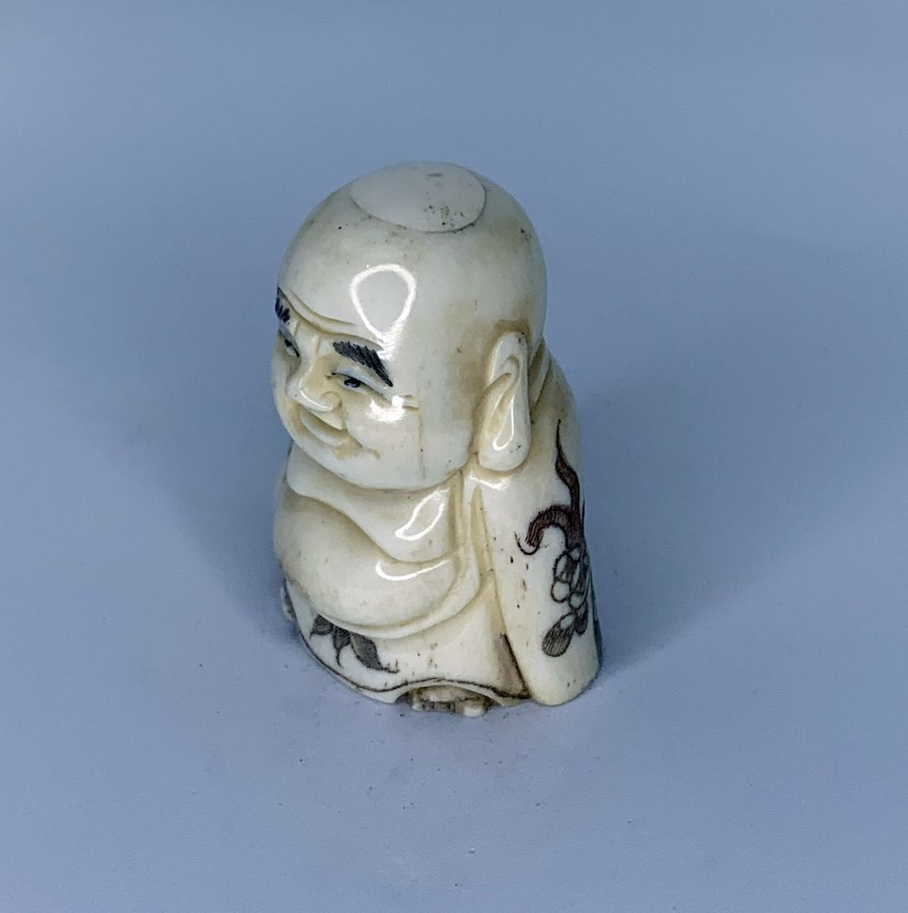 Нэцкэ Хотей