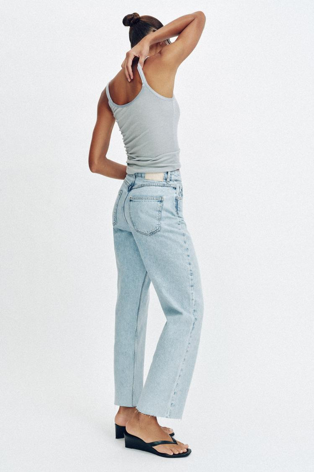 ZARA ДЖИНСЫ Z1975 STRIAGHT С ВЫСОКОЙ ПОСАДКОЙ И ПЕРЕКРЕЩИВАЮЩИМСЯ ПОЯСОМ, ГОЛУБОЙ