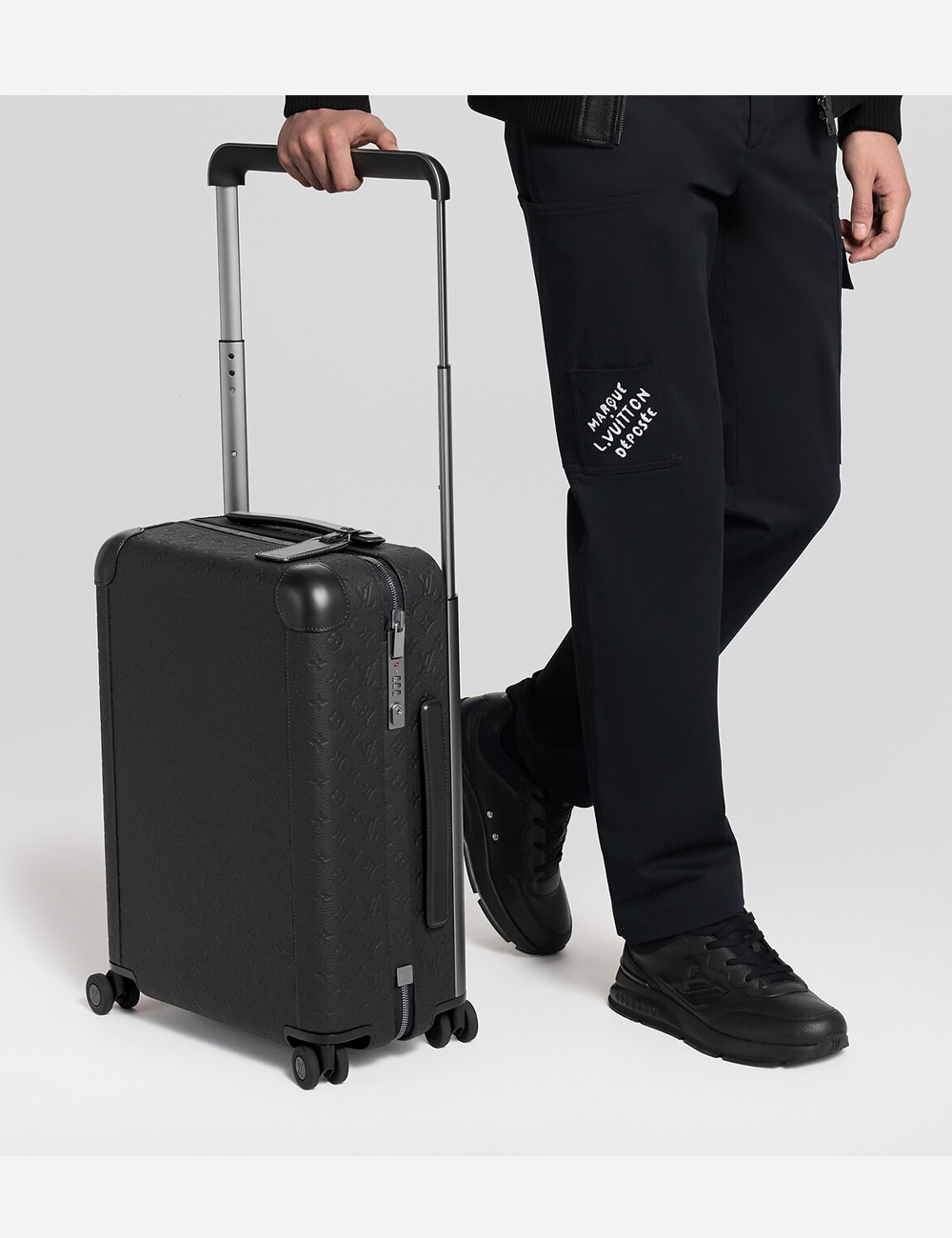 Чемодан Louis Vuitton Horizon 55 Koffer Black (M20438)