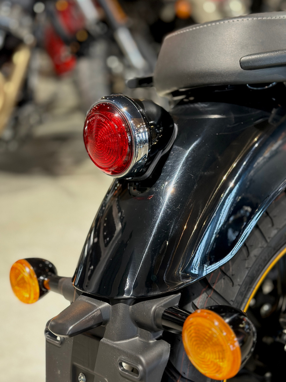 Royal Enfield Meteor 350 Fireball Yellow