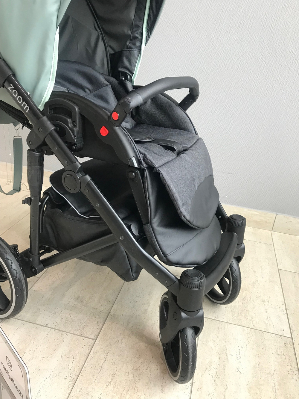 Коляска детская Peppy Zoom 2 в 1 (01) Черная экокожа / Мята экокожа