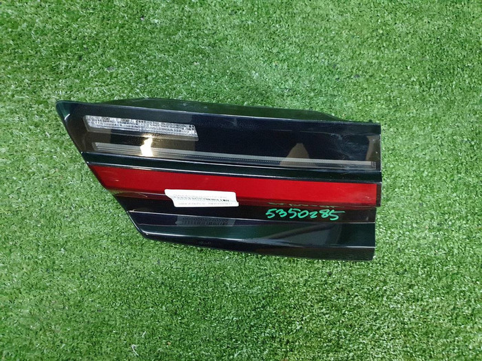 Фонарь левый внутренний BMW 5er G30 (2020-2023)