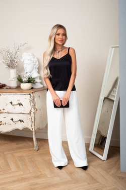 Топ черного цвета из шелковистой ткани