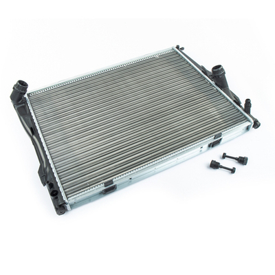 Радиатор основной (MT/AT заглушки в комплекте) BMW E81/E87/E90/X1(E84) mot.1,6...3,0L GANZ GIF07040