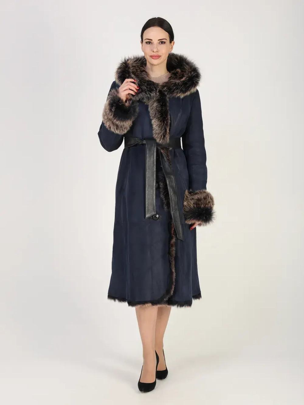 Дубленка зимняя натуральная с капюшоном длинная и теплая