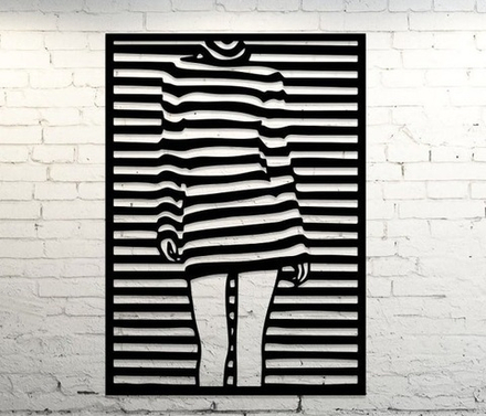 Панно  "Девушка в полоску"