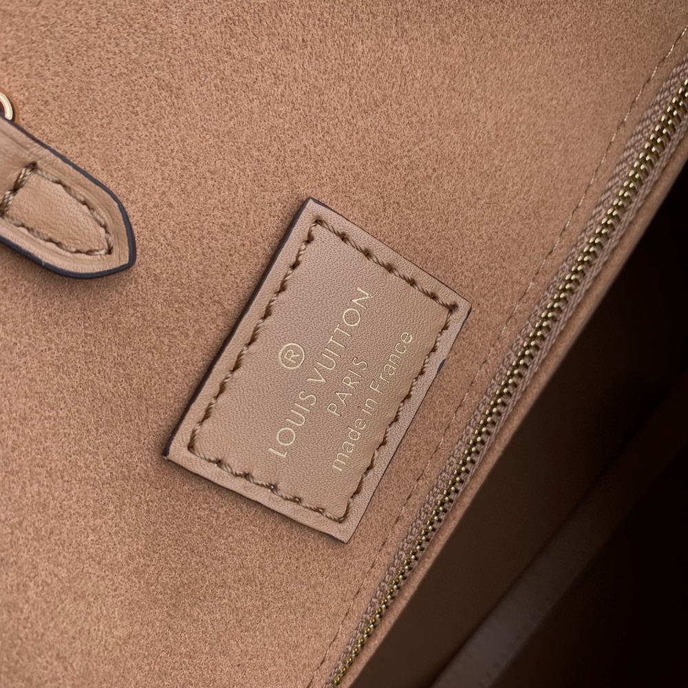 Louis Vuitton OnTheGo MM