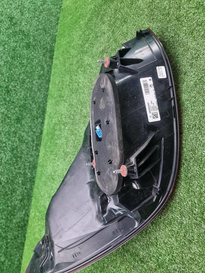 Фонарь правый Mercedes C w205 (2018-2023) LED