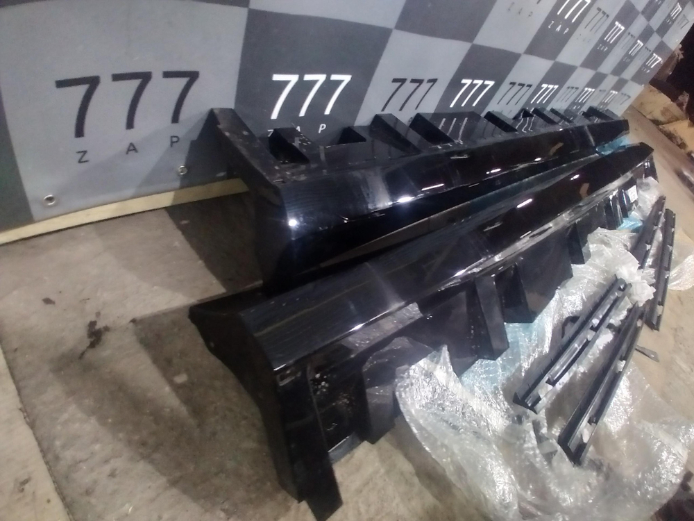 Накладки порогов черные Mercedes GLE 167 AMG БУ a1676982101