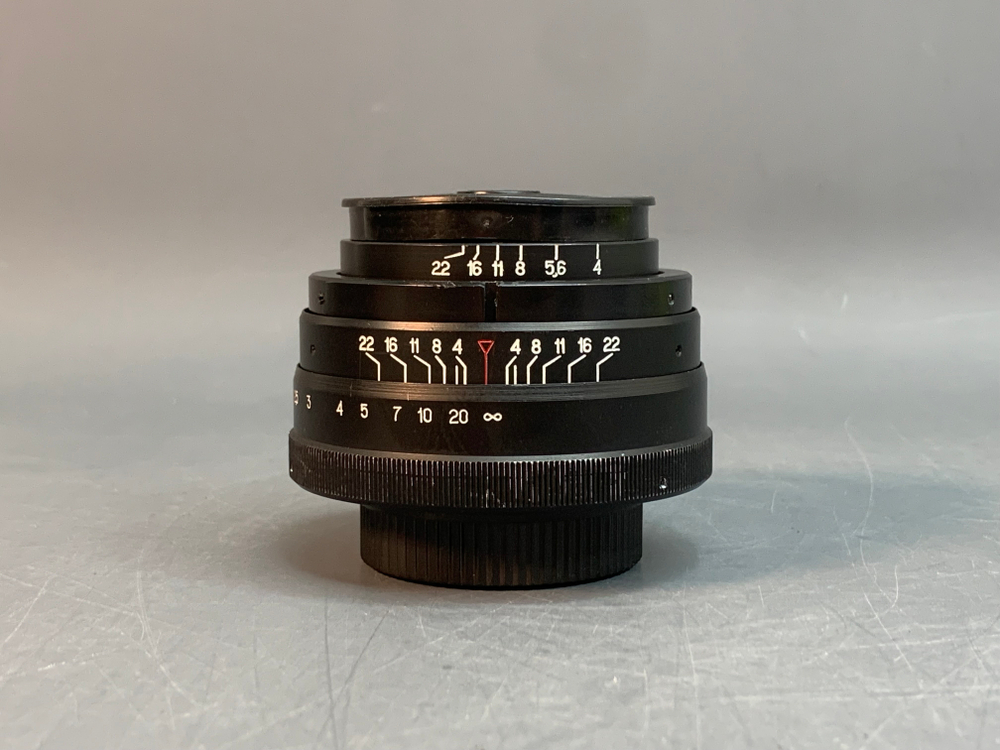 Юпитер‑38 микроцарапина на задней линзе