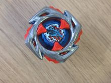 Волчок и запускатель ImpactDrake 9-60LR UX11 от Takara Tomy