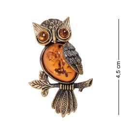 AM-2393 Брошь «Сова на веточке» (латунь, янтарь)