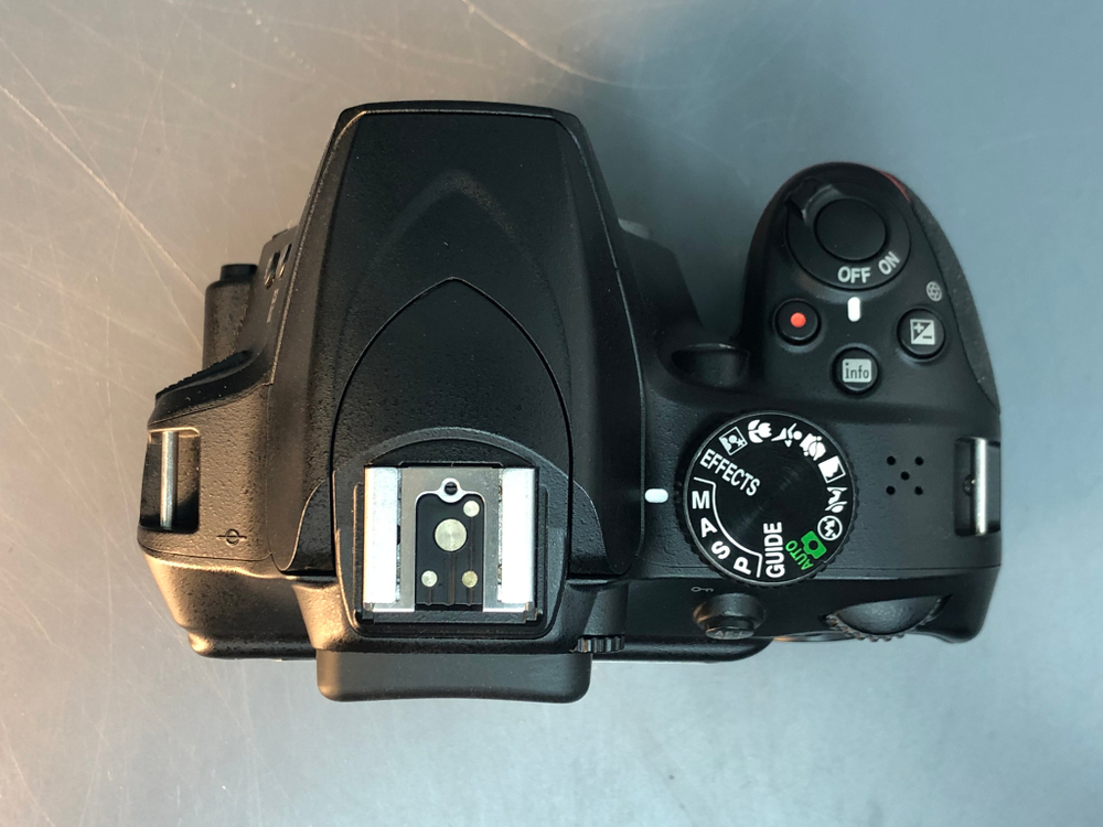 Nikon D3400 body 9246 Кадров
