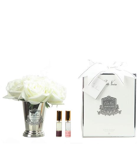 Букет роз цвета слоновая кость в металлической вазе, Cote Noire