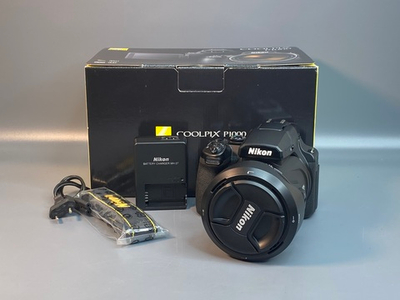 Nikon Coolpix P1000