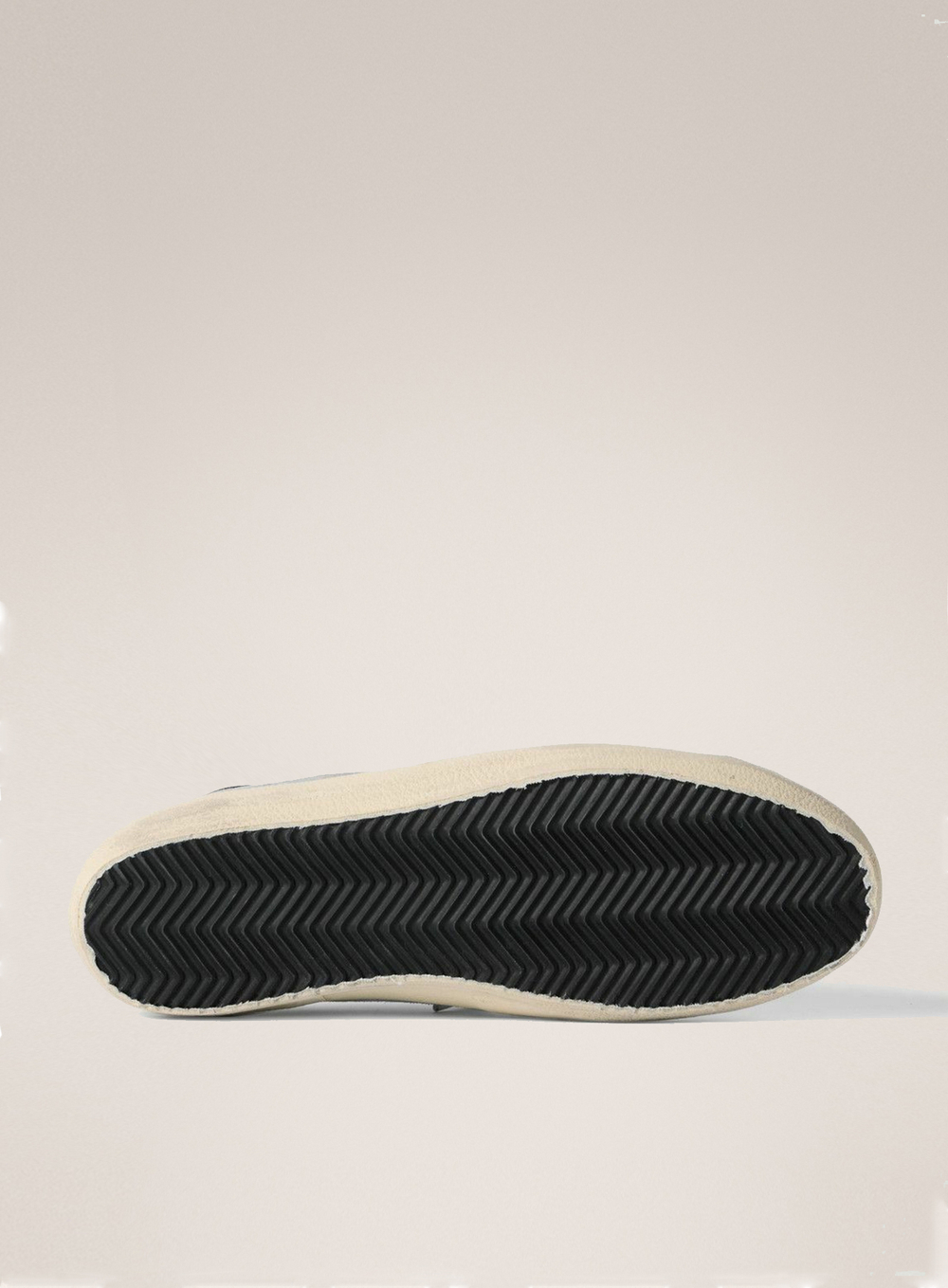 Men's Super Strar in light blue suede with a blue insert on the heel and a perforated star