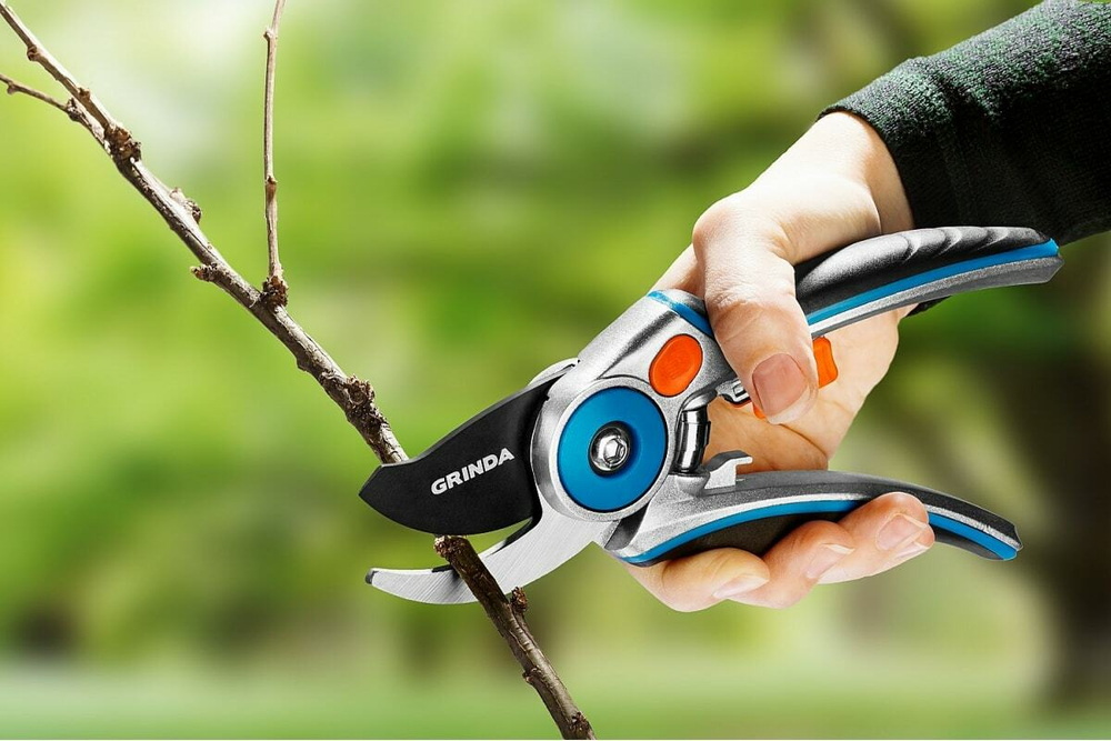 Плоскостной секатор Grinda PRO Line 423429