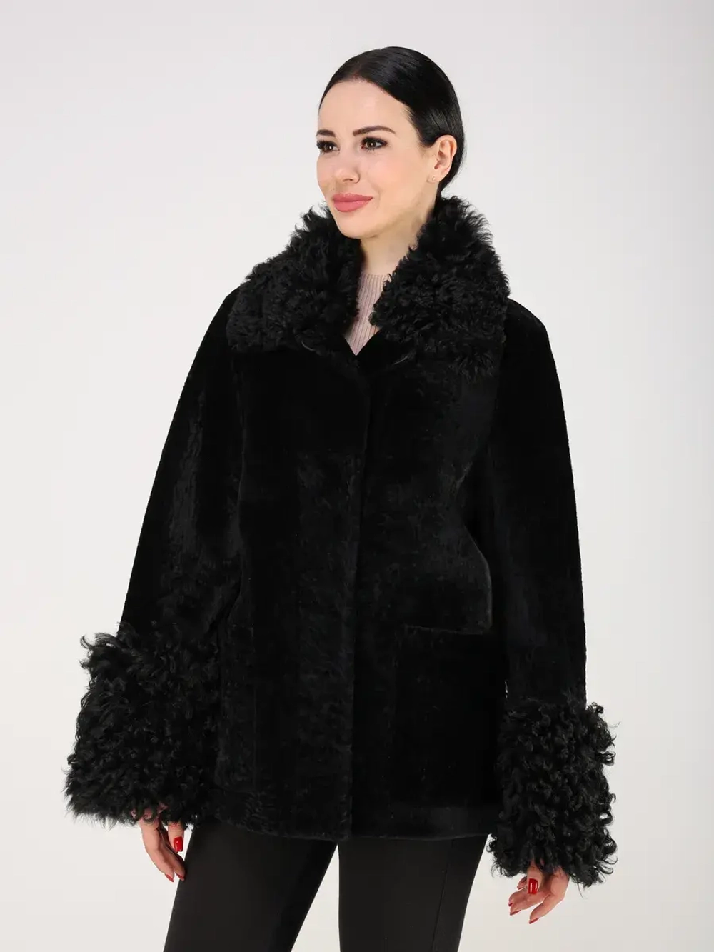 Дубленка зимняя шуба натуральная короткая двусторонняя