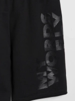 Спортивные шорты для мальчика в школу