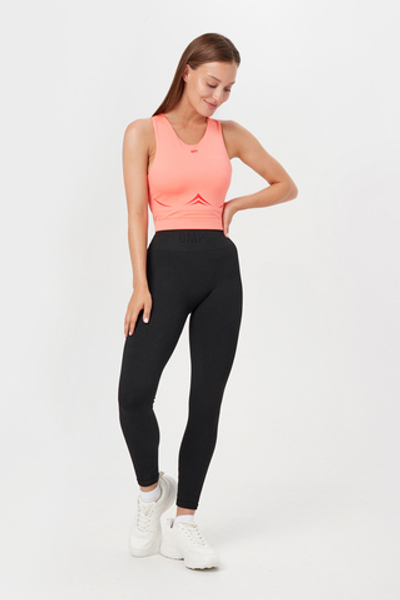 Топ с контрастным принтом