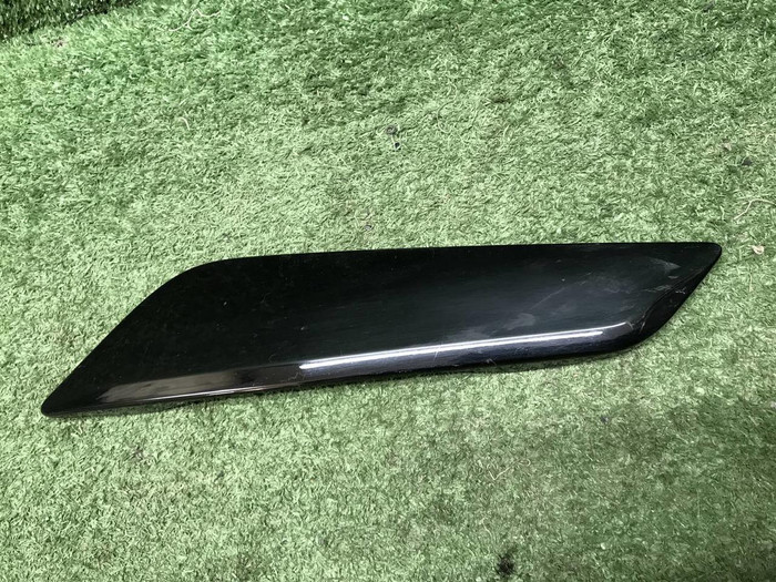 Накладка крыла передняя левая BMW 5er G30 (17-23)