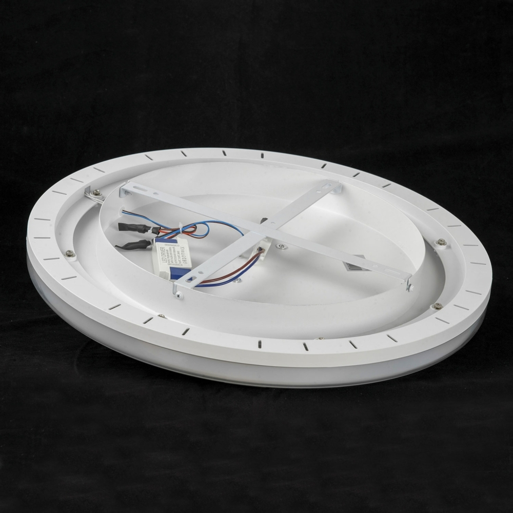 Потолочный светодиодный светильник Lussole HARTLEY LSP-7437