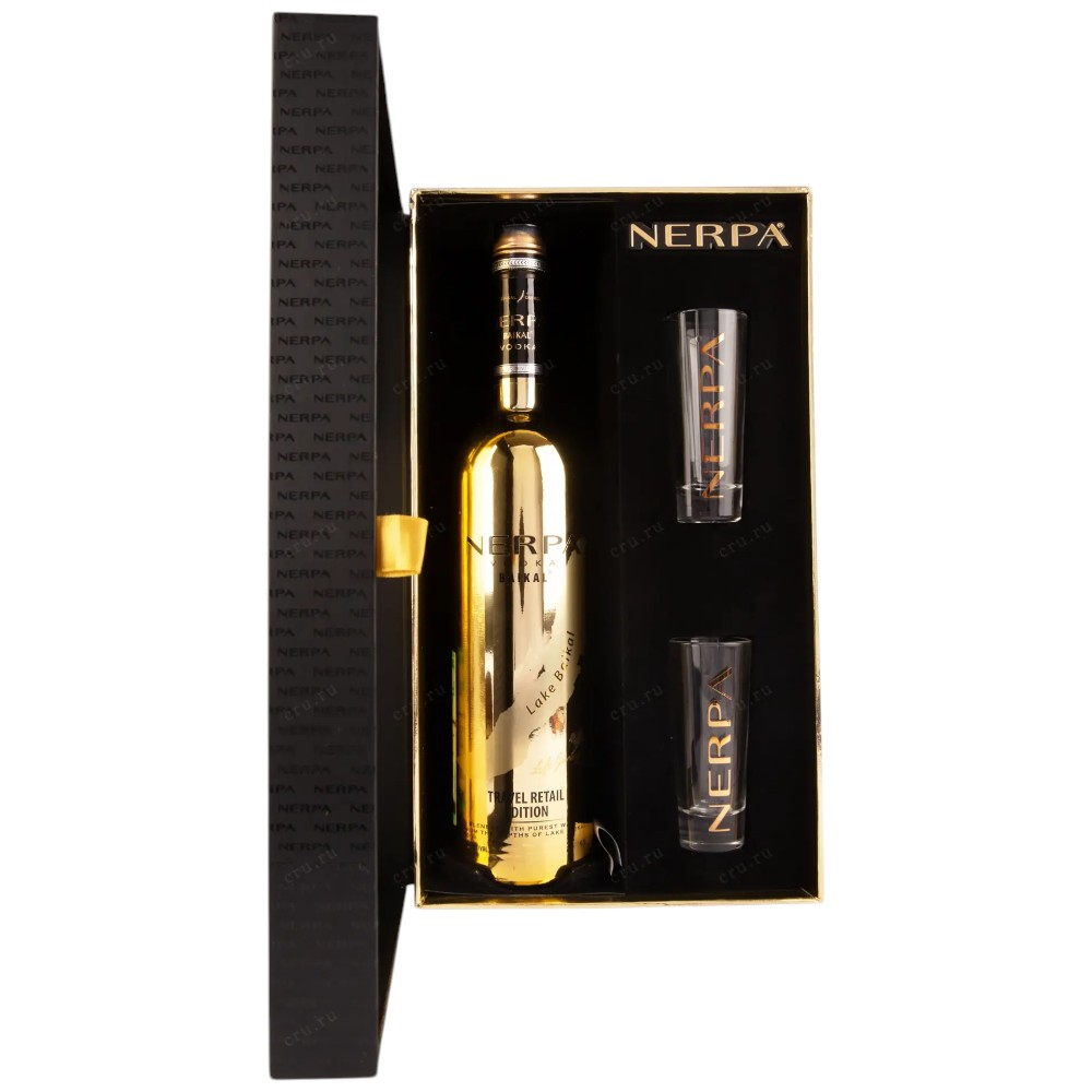 Водка Nerpa Baikal Gold 0,7 л. В подарочной упаковке со стопками