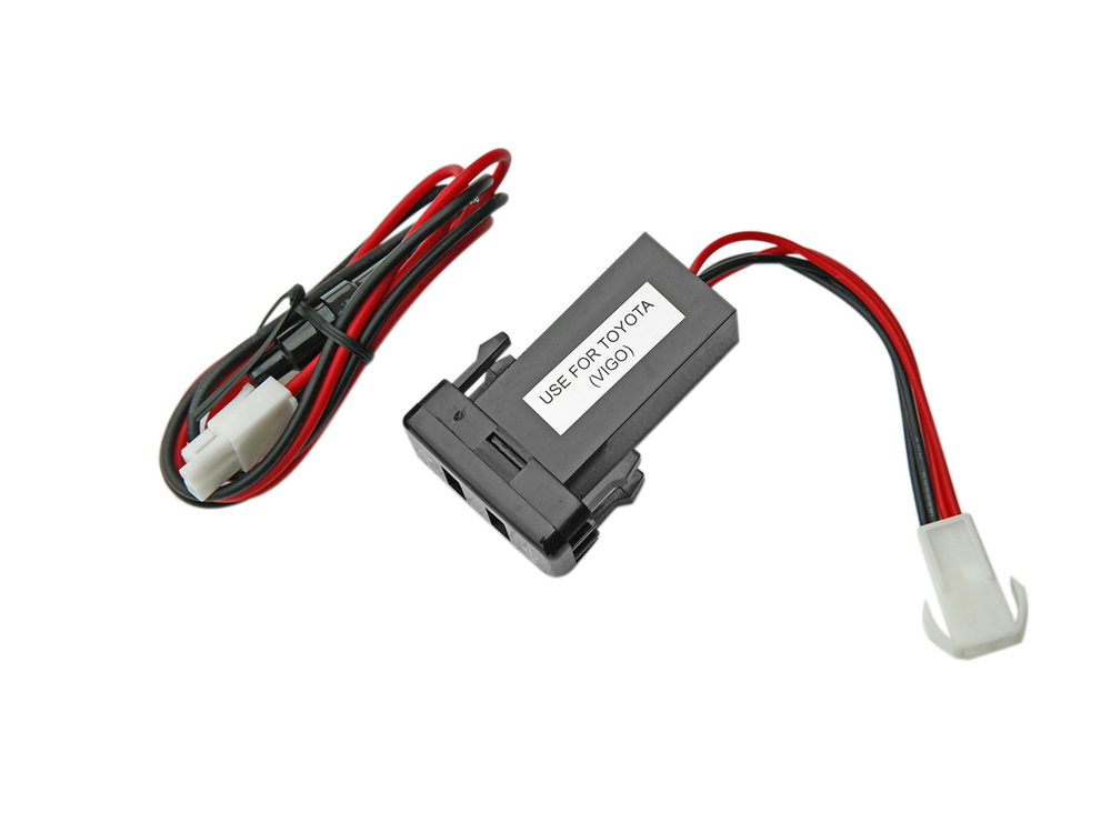 Розетка USB 3,1A для Toyota 40x20
