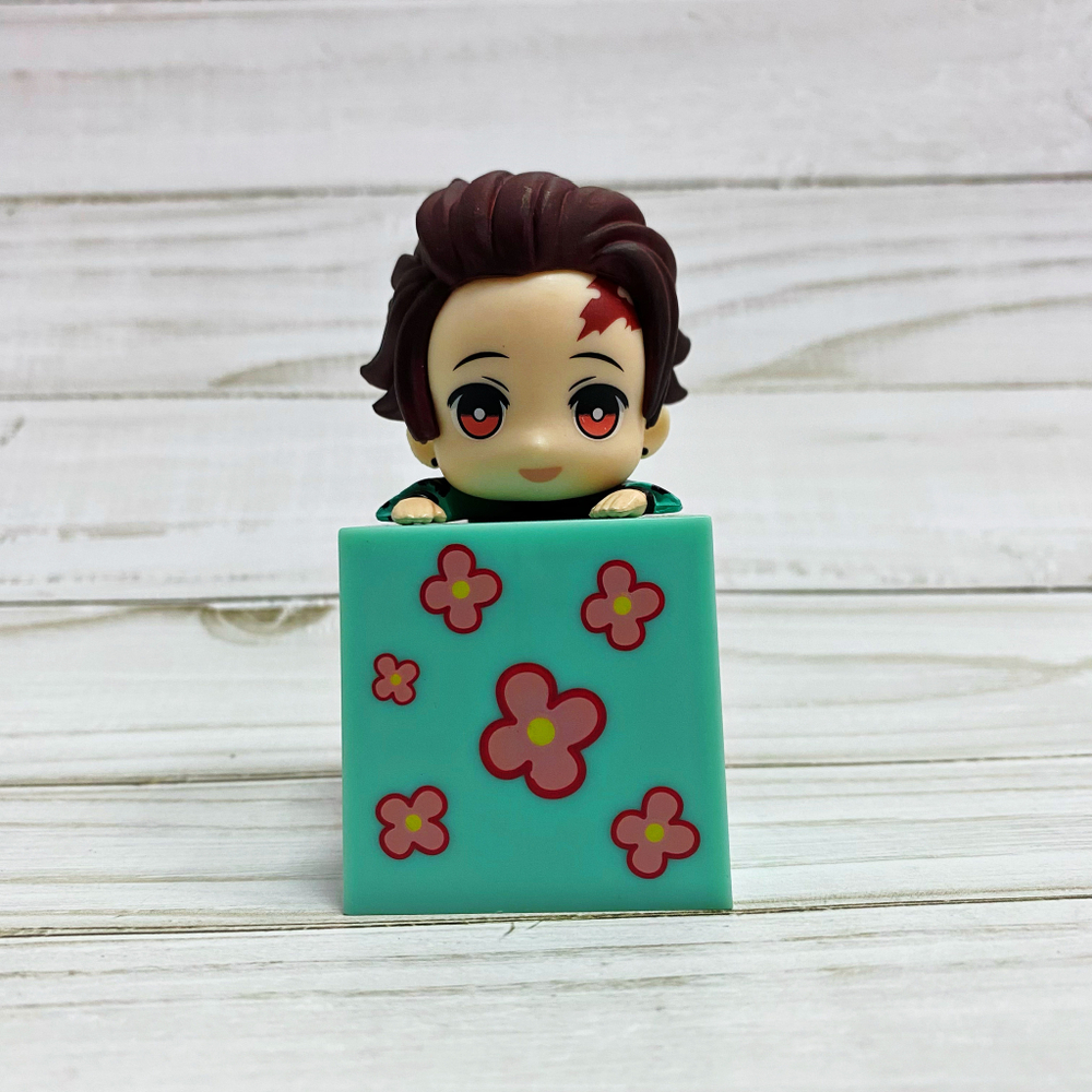 Фигурка "Клинок рассекающий демонов - на кубе"