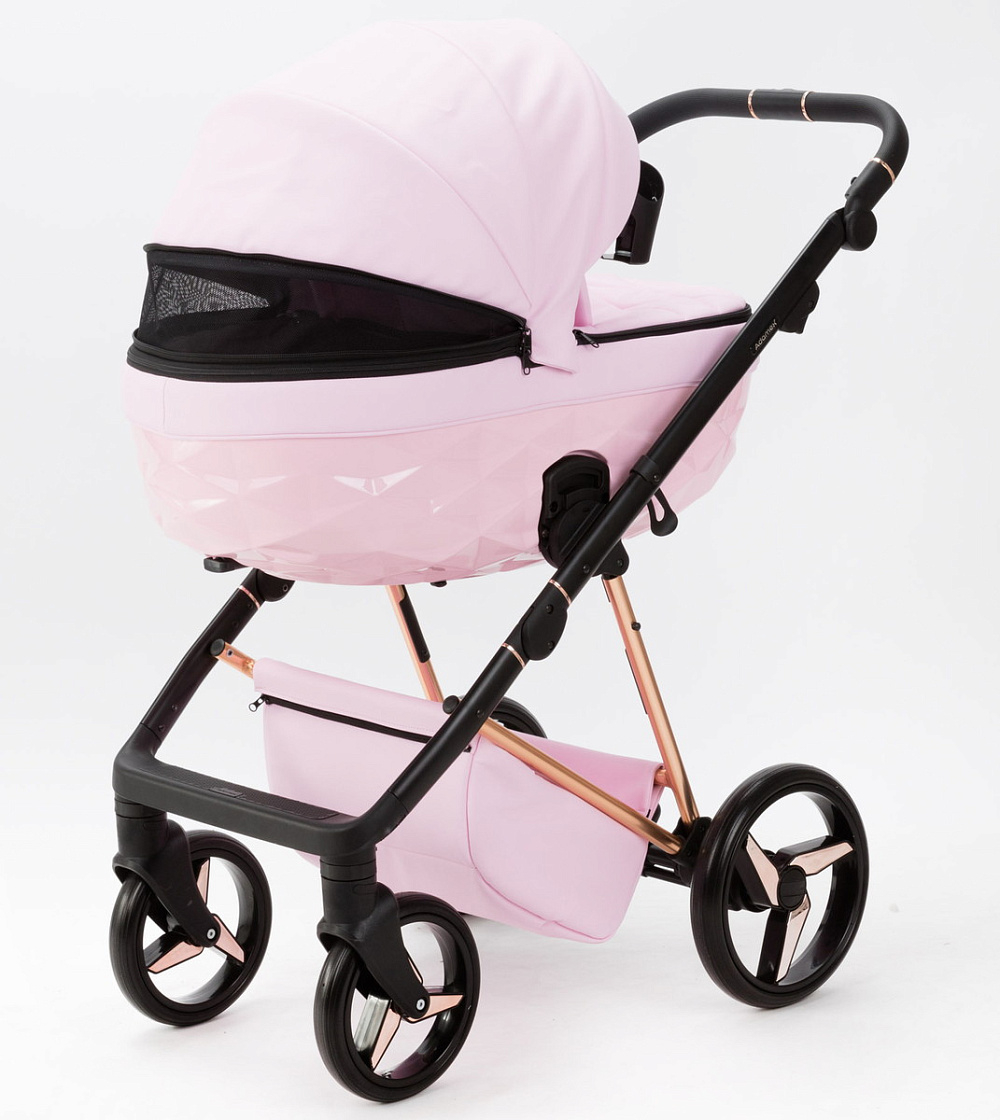 Детская коляска Adamex Quantum Superstar Deluxe 3 в 1 Q-STAR136-K (РОЗОВ.ЗЕФИР КОЖА+РОЗОВ.ДНО+РОЗОВ.ЗОЛОТО РАМА)